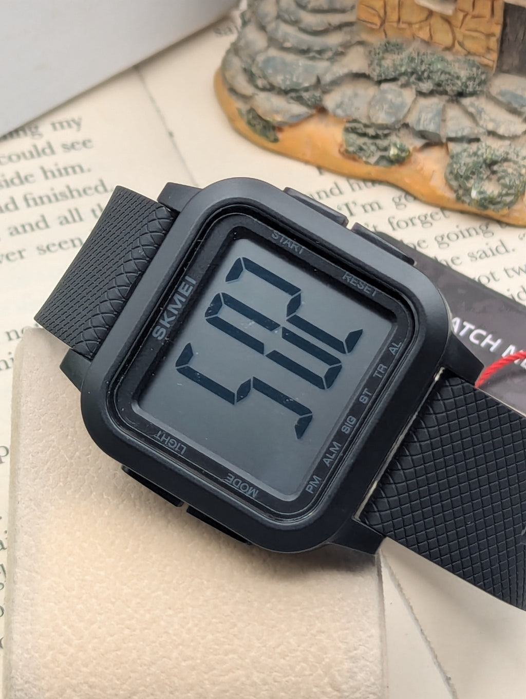 Skmei 2591 Minimal Square Digital Watch